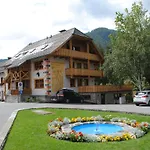 Burglodge Fischerkeusche * Mauterndorf (Salzburg)