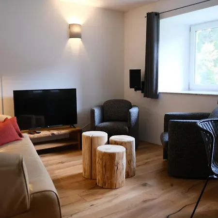 Burglodge Fischerkeusche