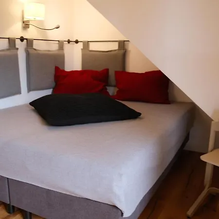 Burglodge Fischerkeusche * Mauterndorf (Salzburg)