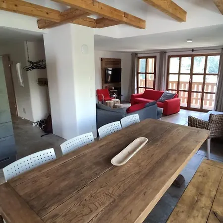 Burglodge Fischerkeusche