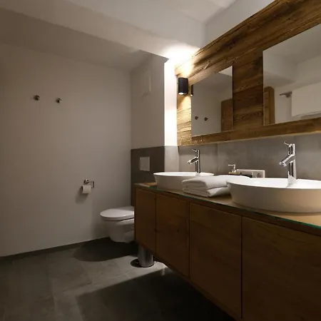 Burglodge Fischerkeusche Mauterndorf (Salzburg)