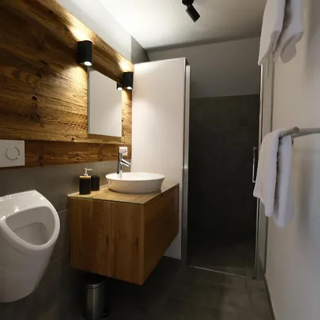 Burglodge Fischerkeusche Mauterndorf (Salzburg)